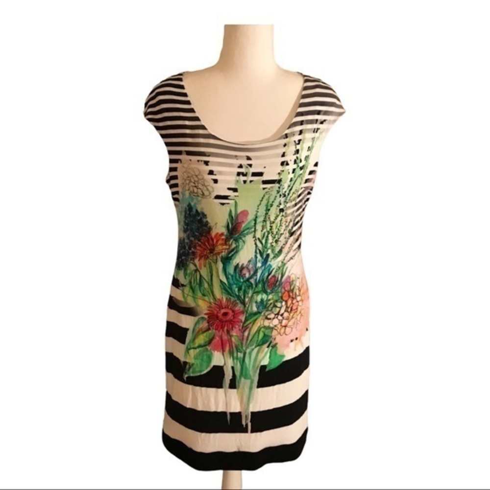 Cartise floral pullover dress size 6